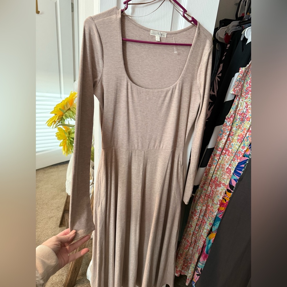Nine Britton Taupe Long Sleeve Dress(New)